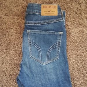 Dark wash Hollister jeans👖